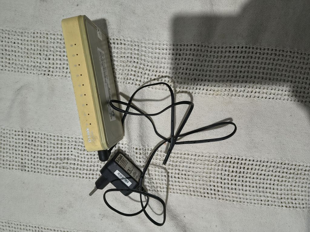 Switch de Rede 8 Portas com Fonte