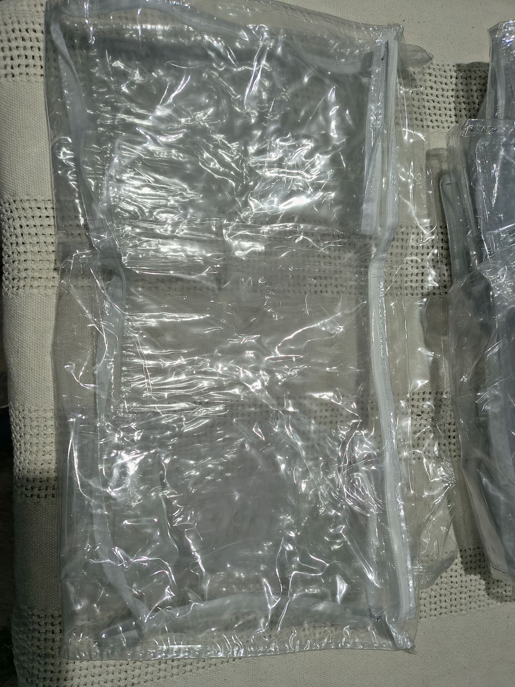Capas Protetoras de Roupas Transparentes