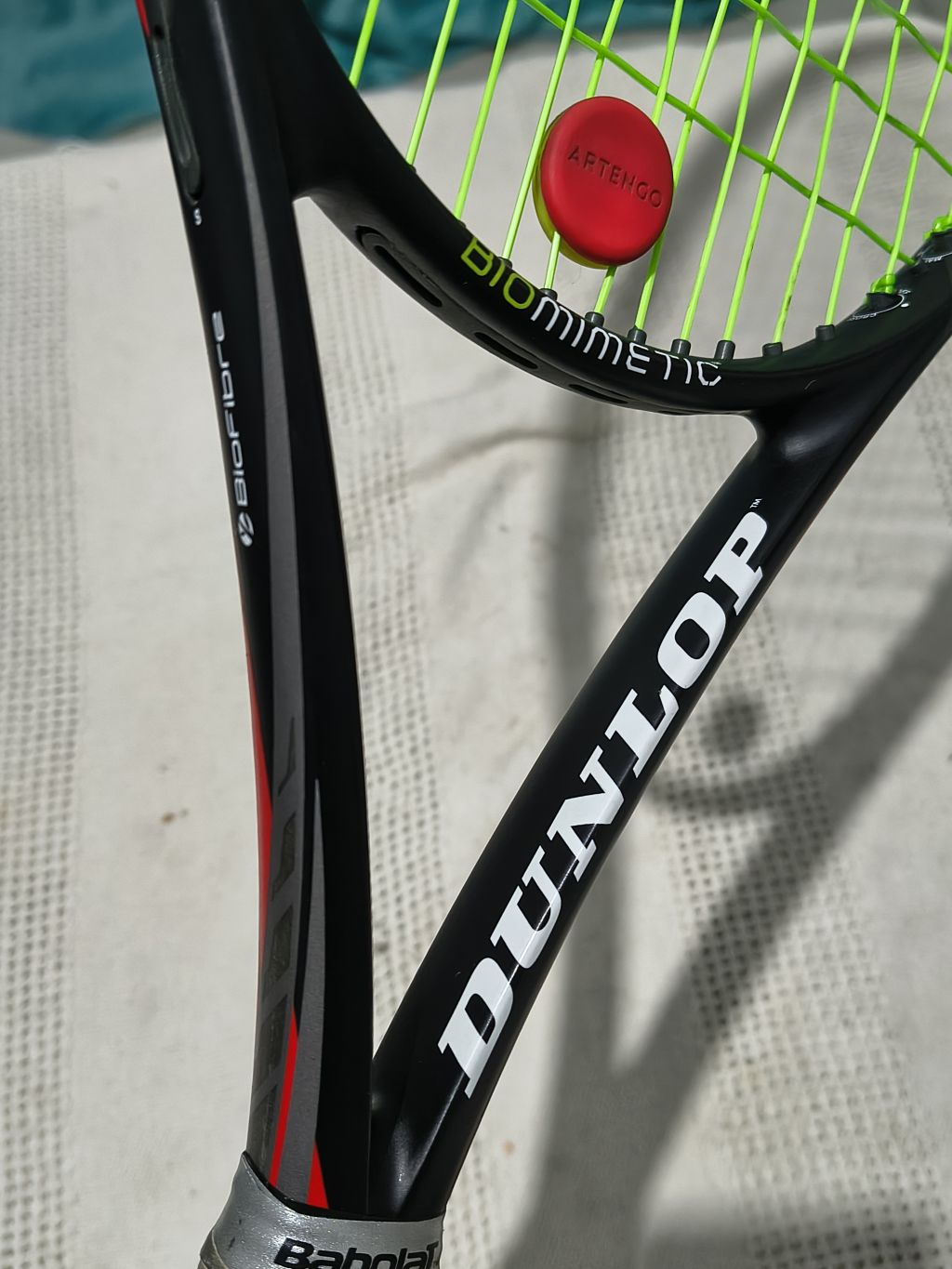 Raquete de Tênis Dunlop Biomimetic com Capa
