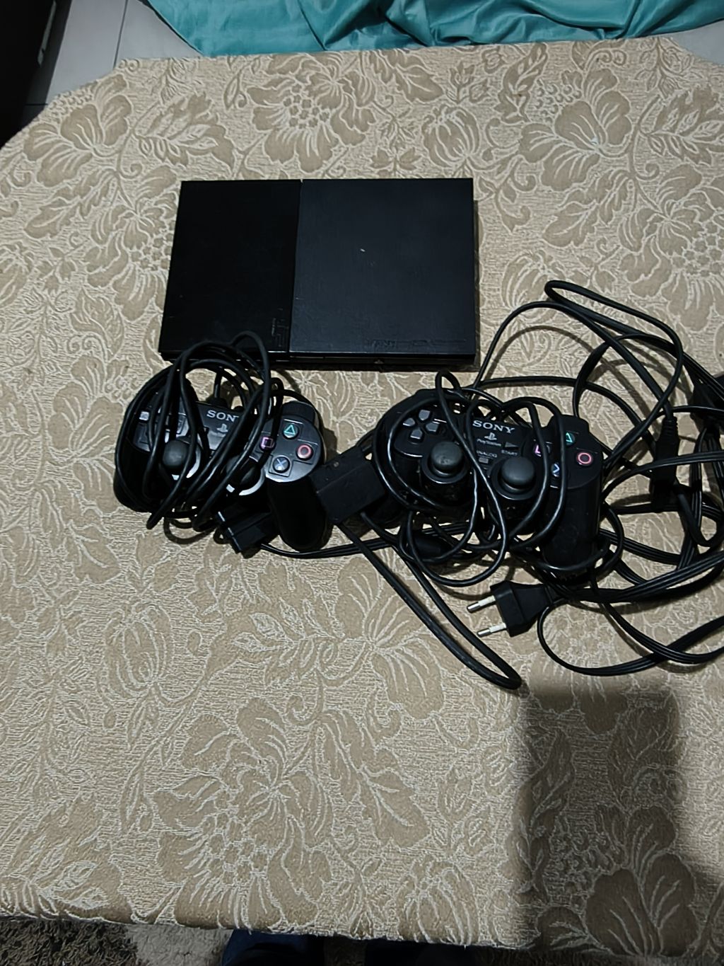 Console PlayStation 2 Slim com Controles