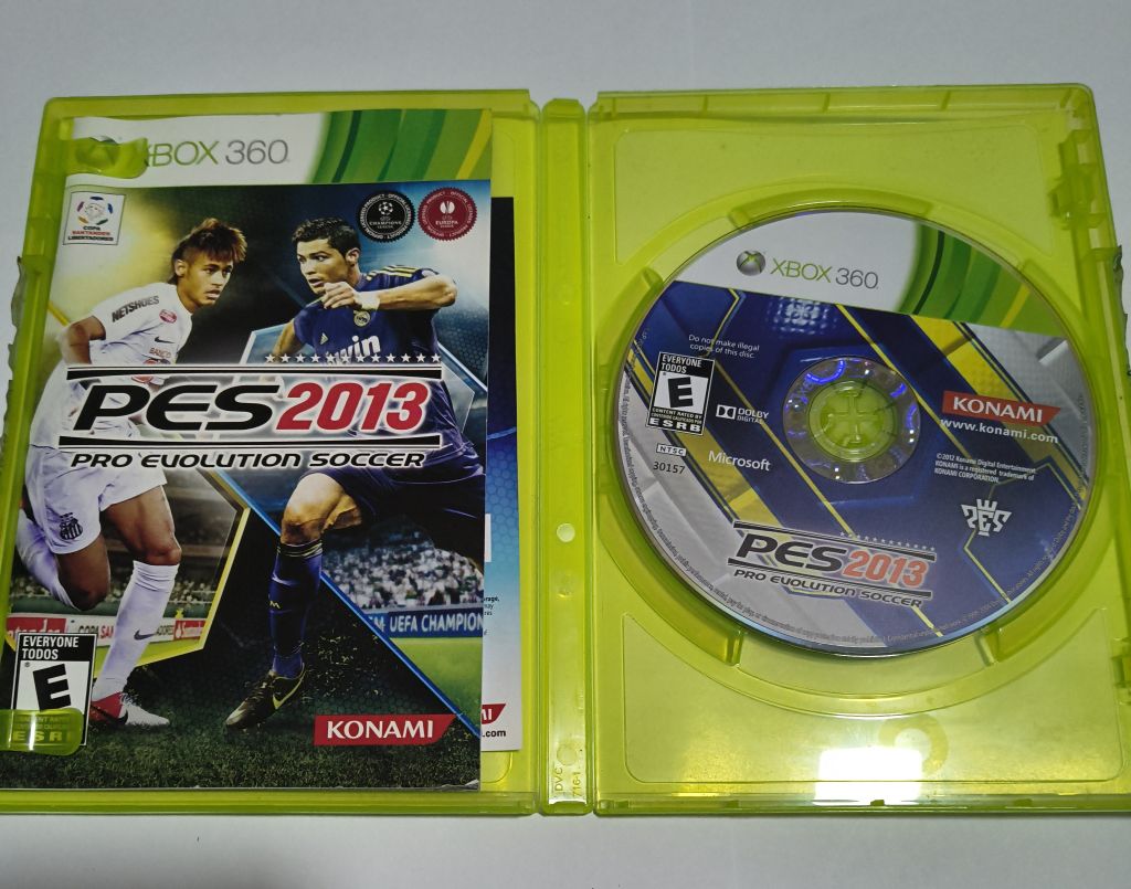 PES 2013 Pro Evolution Soccer - Xbox 360 (Com encarte e manual)